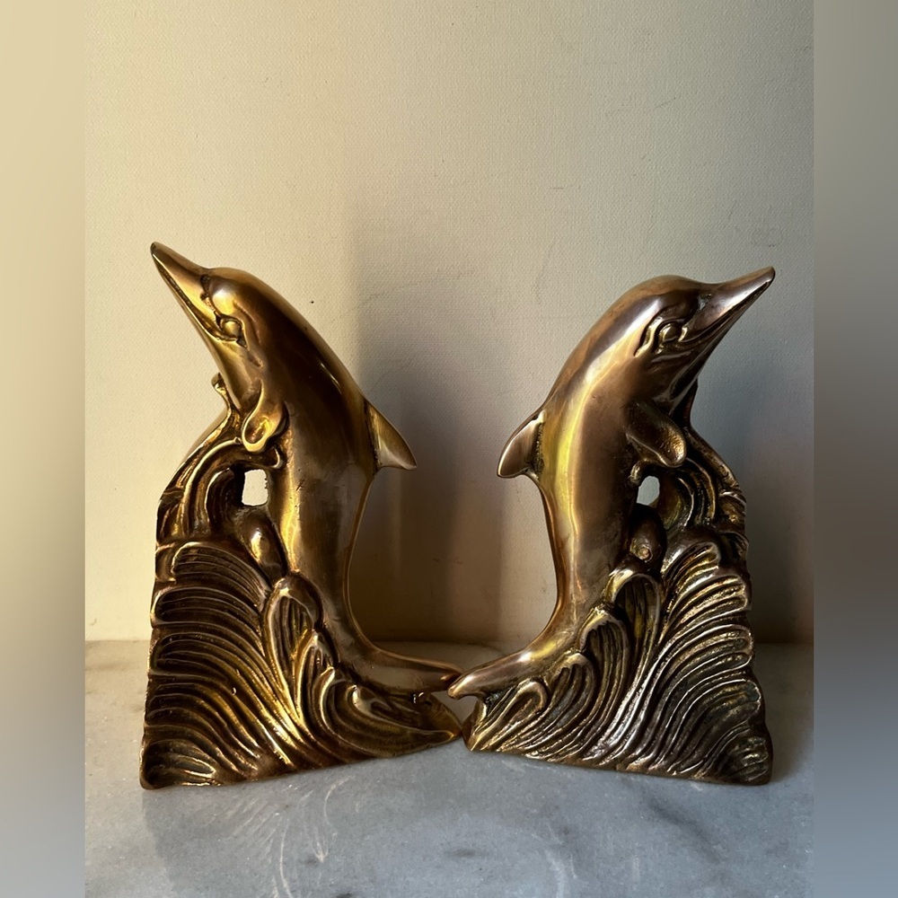 Vintage brass heavy dolphin bookends. Book ends - Picture 9 of 16